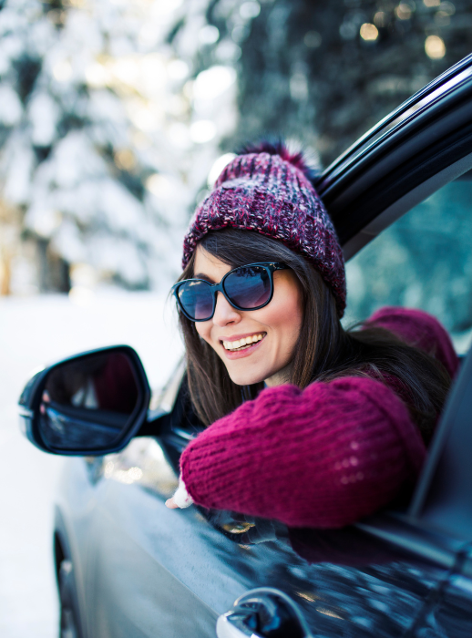 Lady in a car in winter (1)